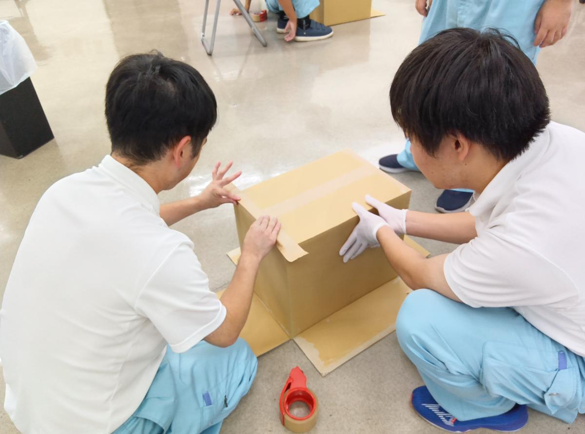 基礎科だより
梱包の練習の授業をしました