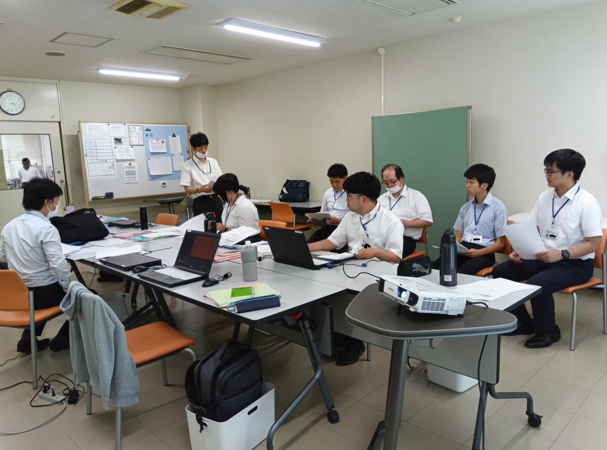 プレゼン大会　準備中！
